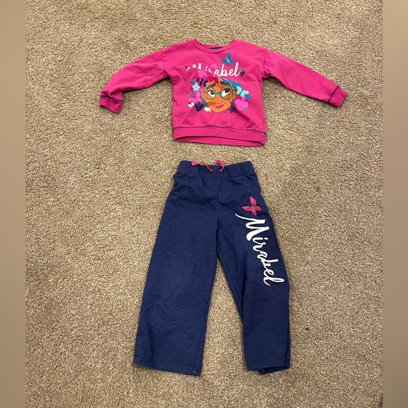 Encanto Sweats/Sweatshirt - Picture 1 of 1